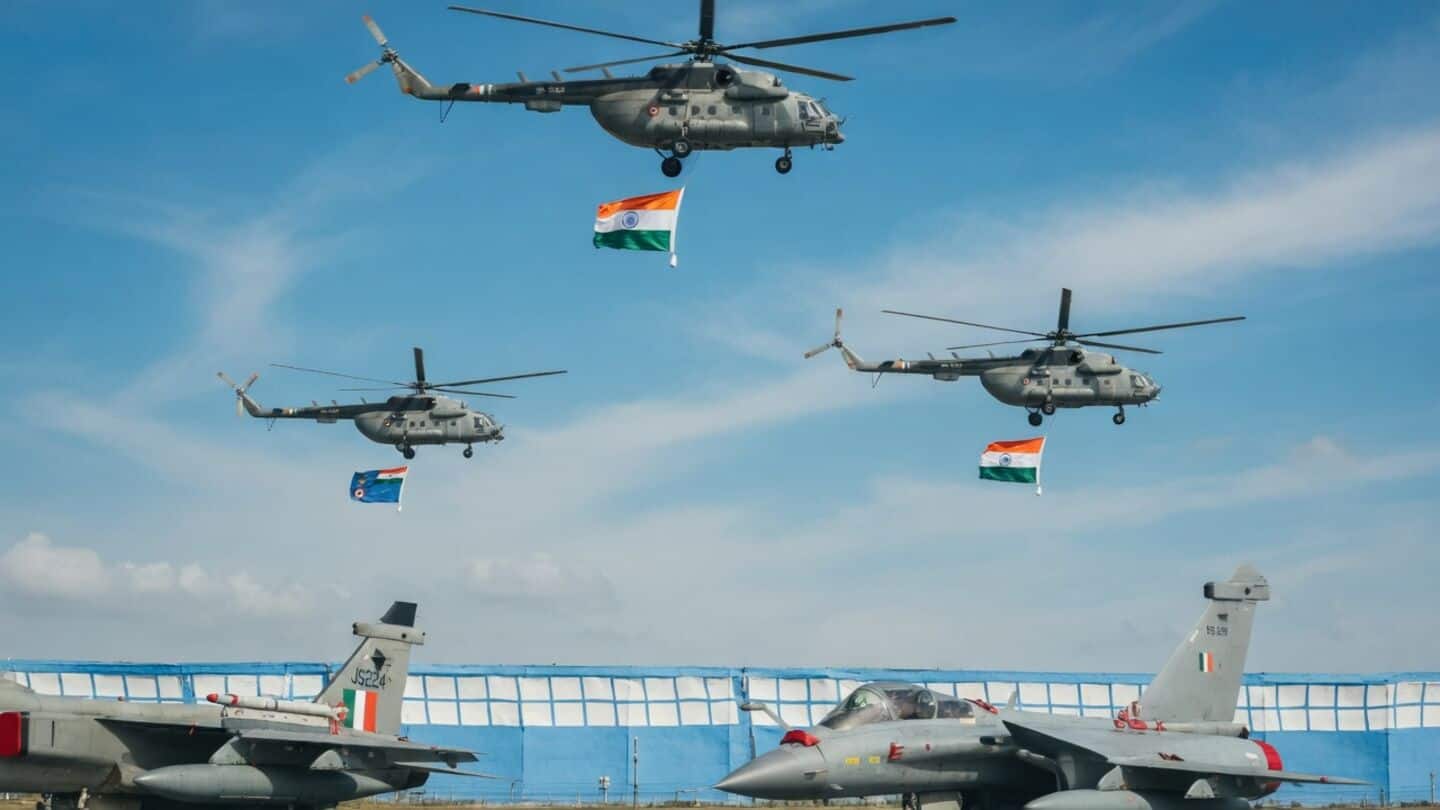Ramesh Chennithala and Rajeev Chandrasekhar salute IAF's 94 years