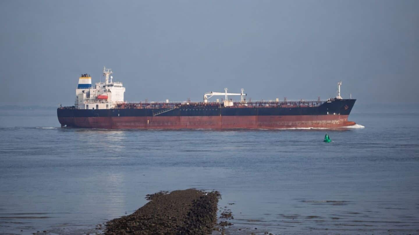 Houthi forces seize Yemen's Mocha raising tanker rates to $250,000