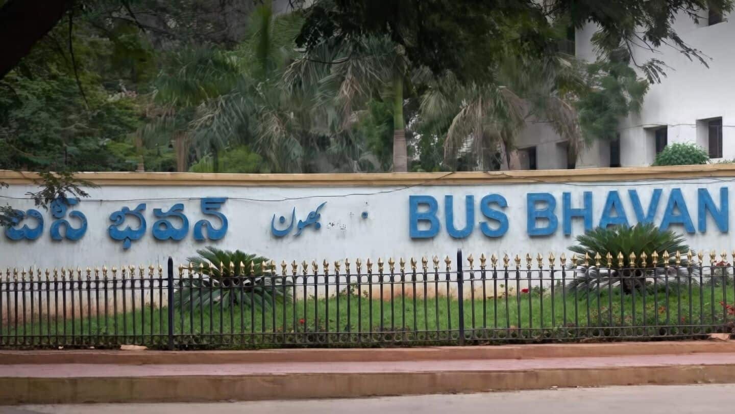 Andhra Pradesh and Telangana clash over control of Bus Bhavan