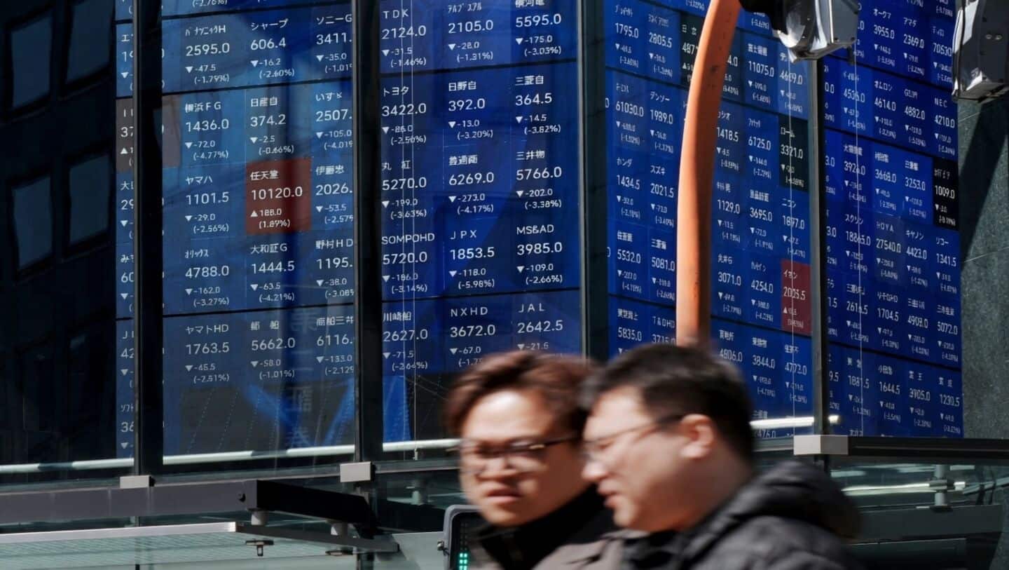 Japan exports surge 14.8% in April driven by semiconductor equipment