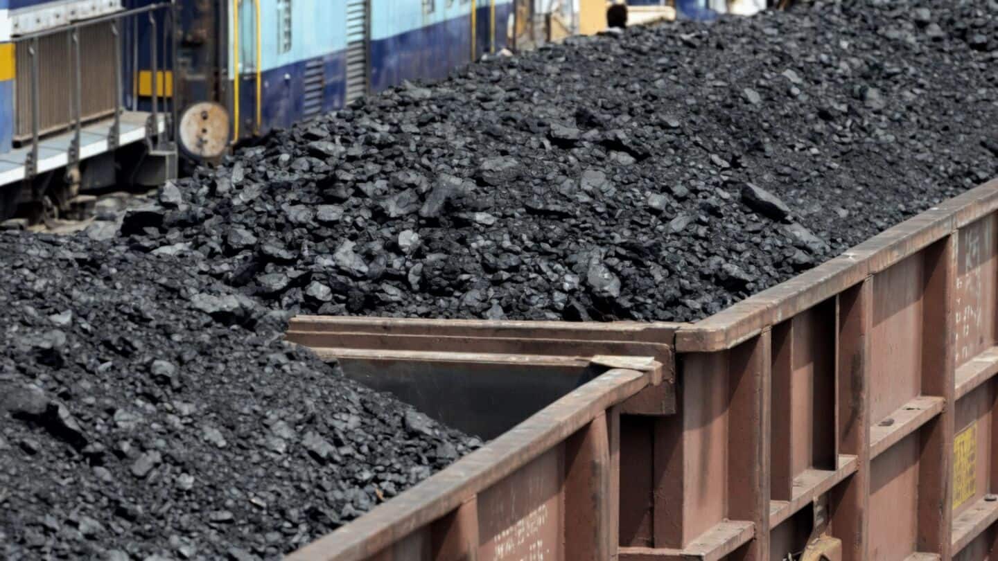 Coal freight derailment between Ghaziabad and New Delhi, no injuries