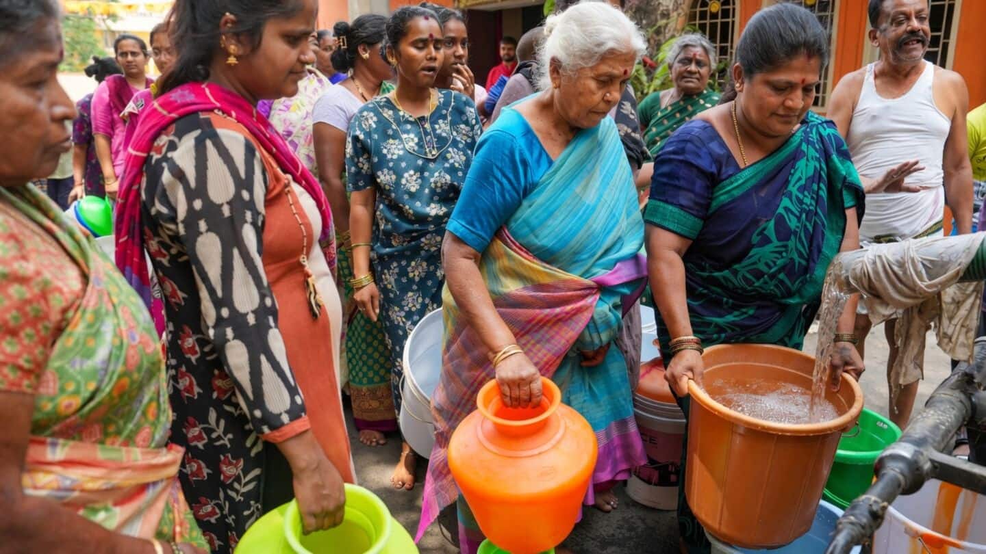 बेंगलुरु में सख्ती: नलों में 'फ्लो रेस्ट्रिक्टर' अनिवार्य, पीने के पानी से नहीं धो सकेंगे कारें