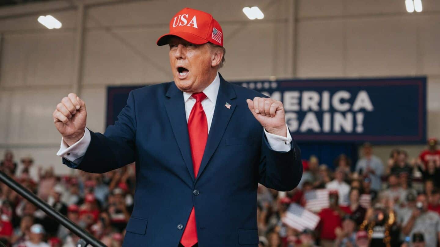 Donald Trump jokes about 'Mohammad' at Georgia rally, crowd muted