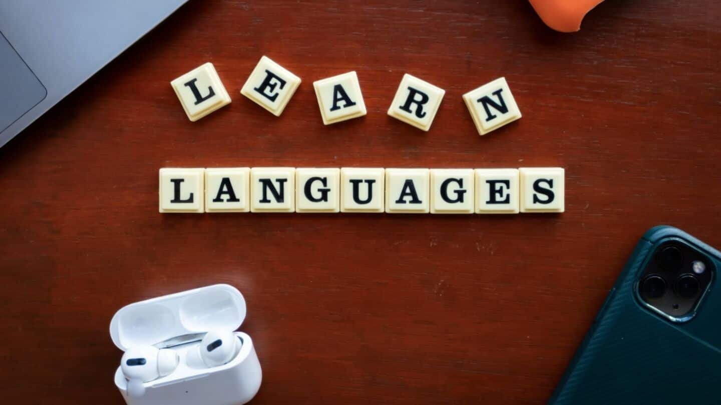 FENS Forum study finds multilingualism tied to younger brain connectivity