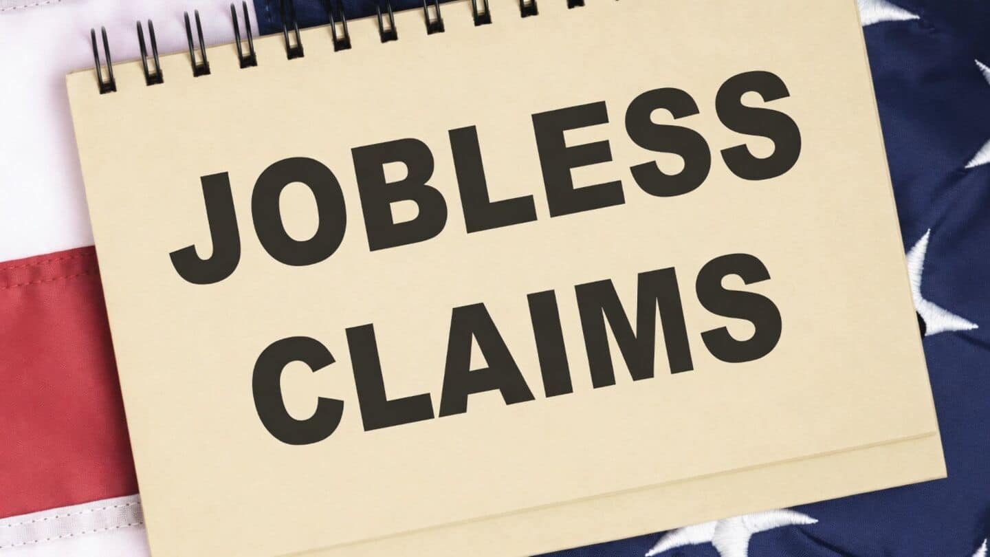 US unemployment claims rise to 206,000 as job market holds