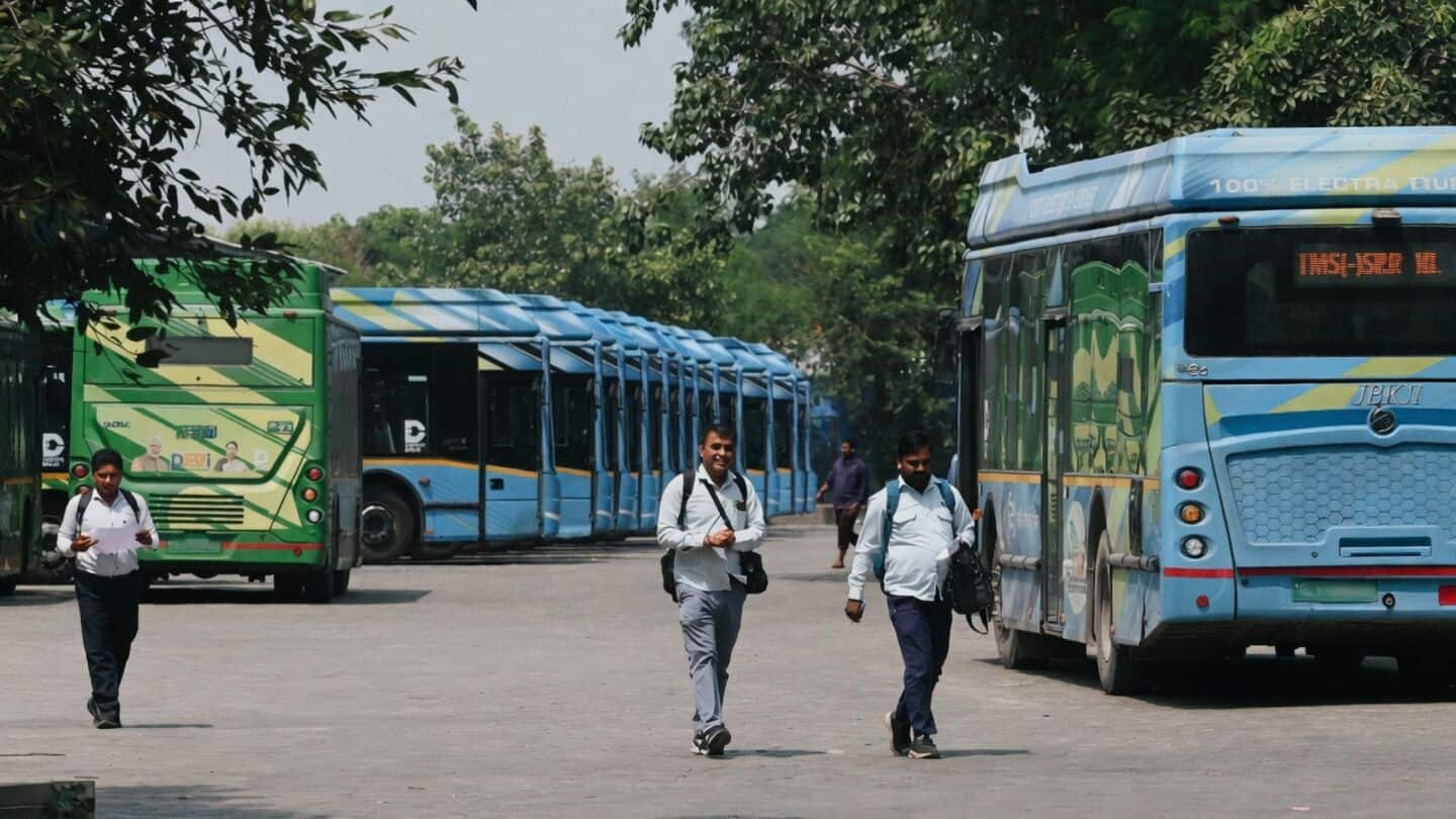 Delhi requires Saheli card for women, transgender free bus travel