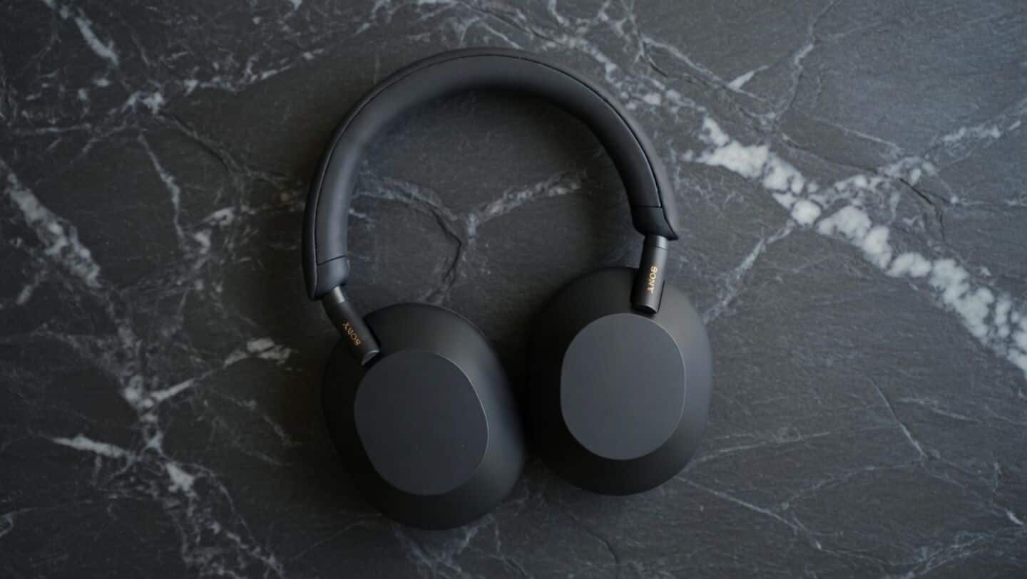 Amazon cuts Sony WH-1000XM5 price to $248 down from $399.99