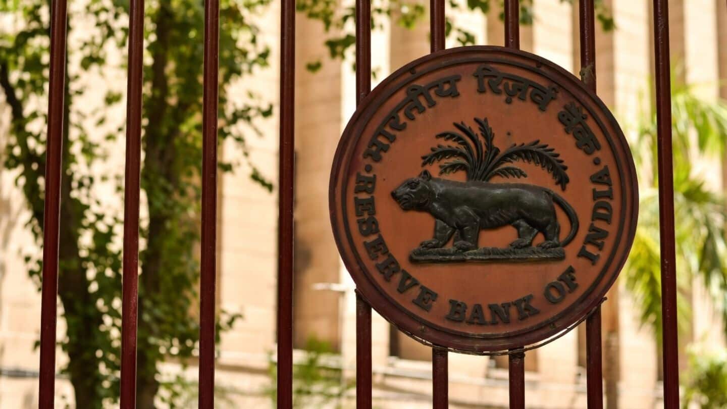 RBI proposes Indian bank leverage floors D-SIBs 4% others 3.5%