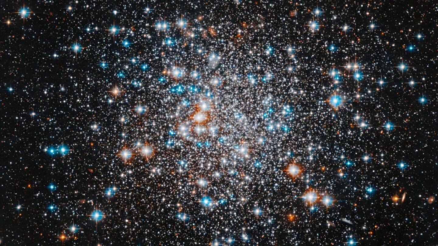 NASA marks US 250th with Hubble image of star cluster