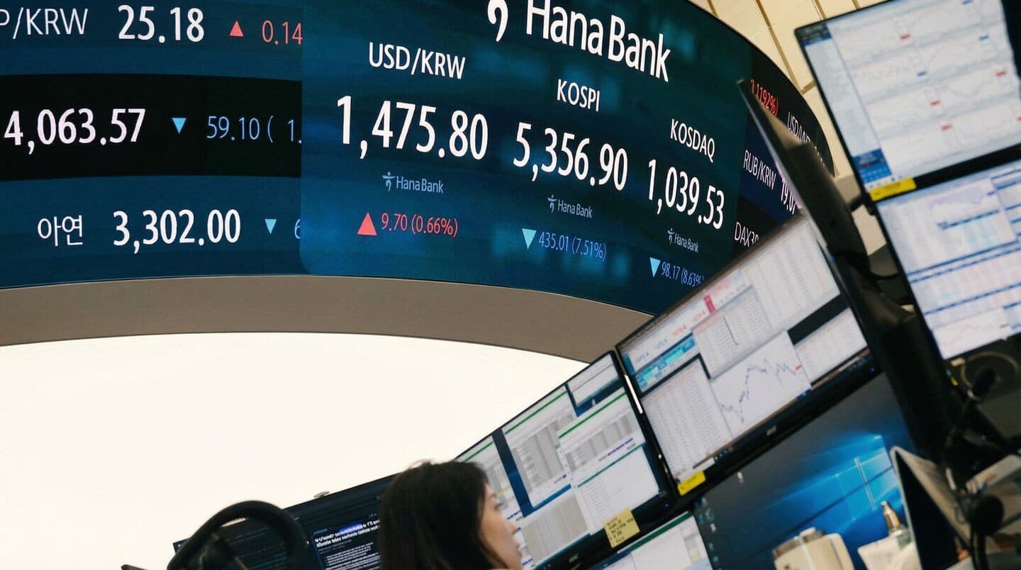 Asian stocks crash as oil prices shoot past $100