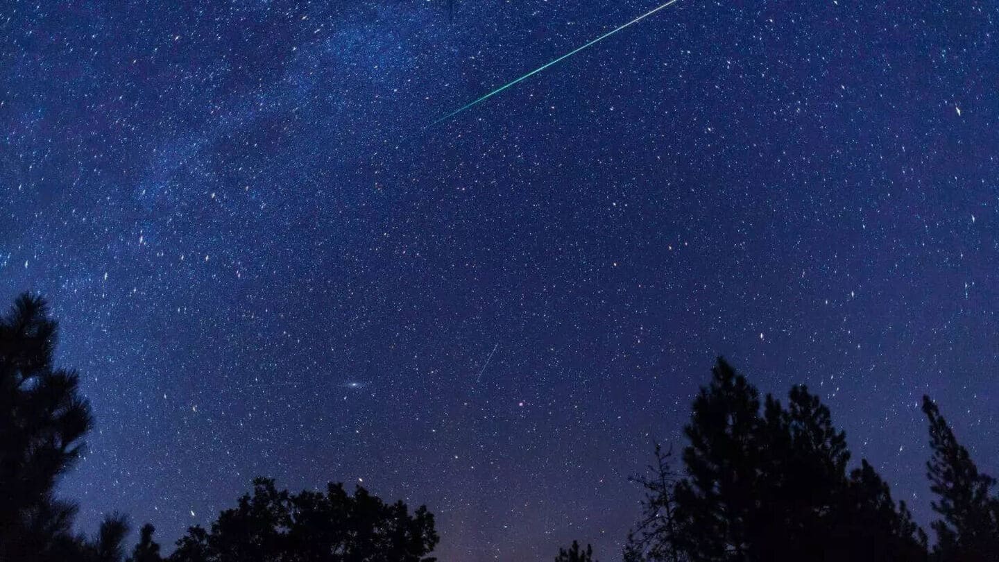 Leonids meteor shower lights up the sky November 16-17, 2025