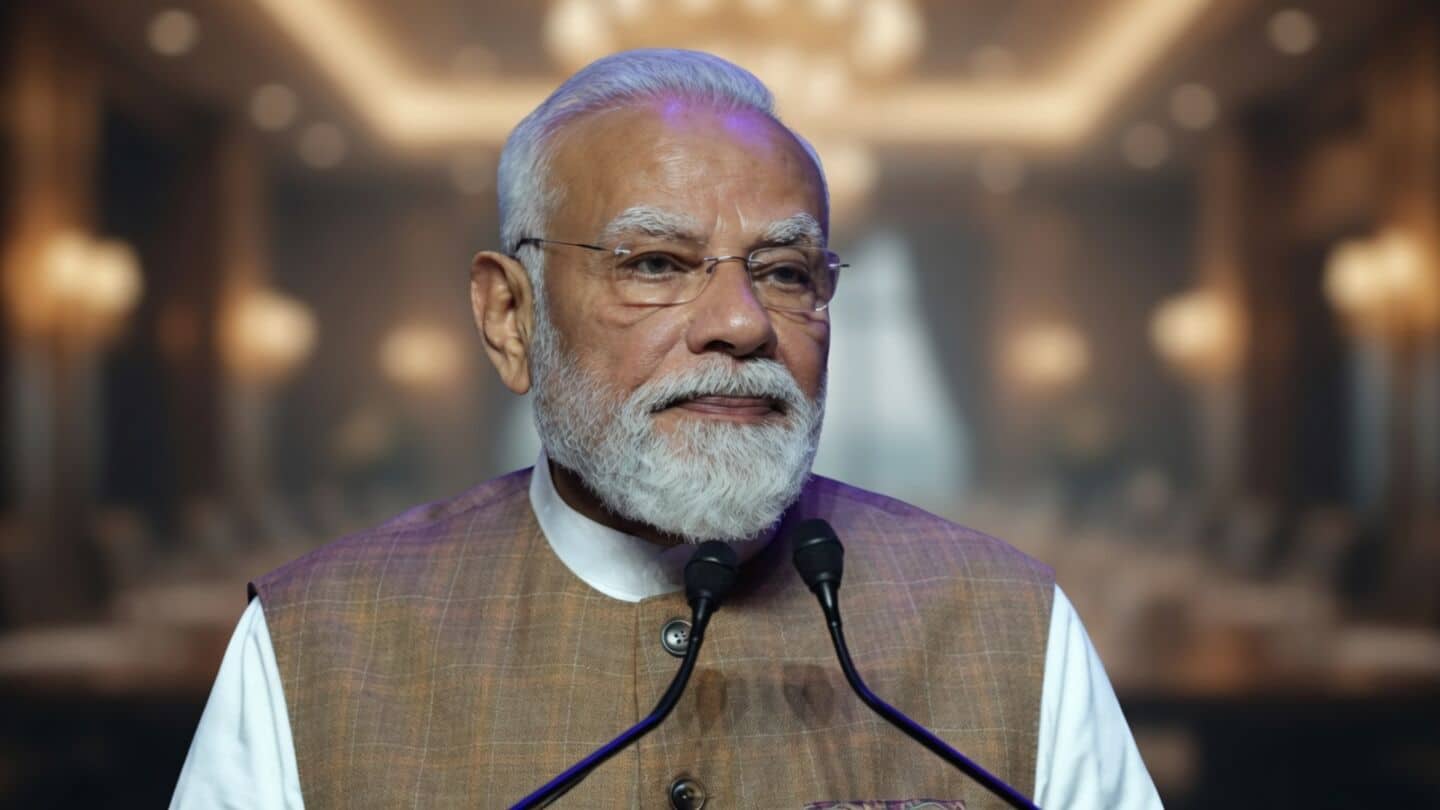 Modi addresses Indian community in Paris calls India reliable friend