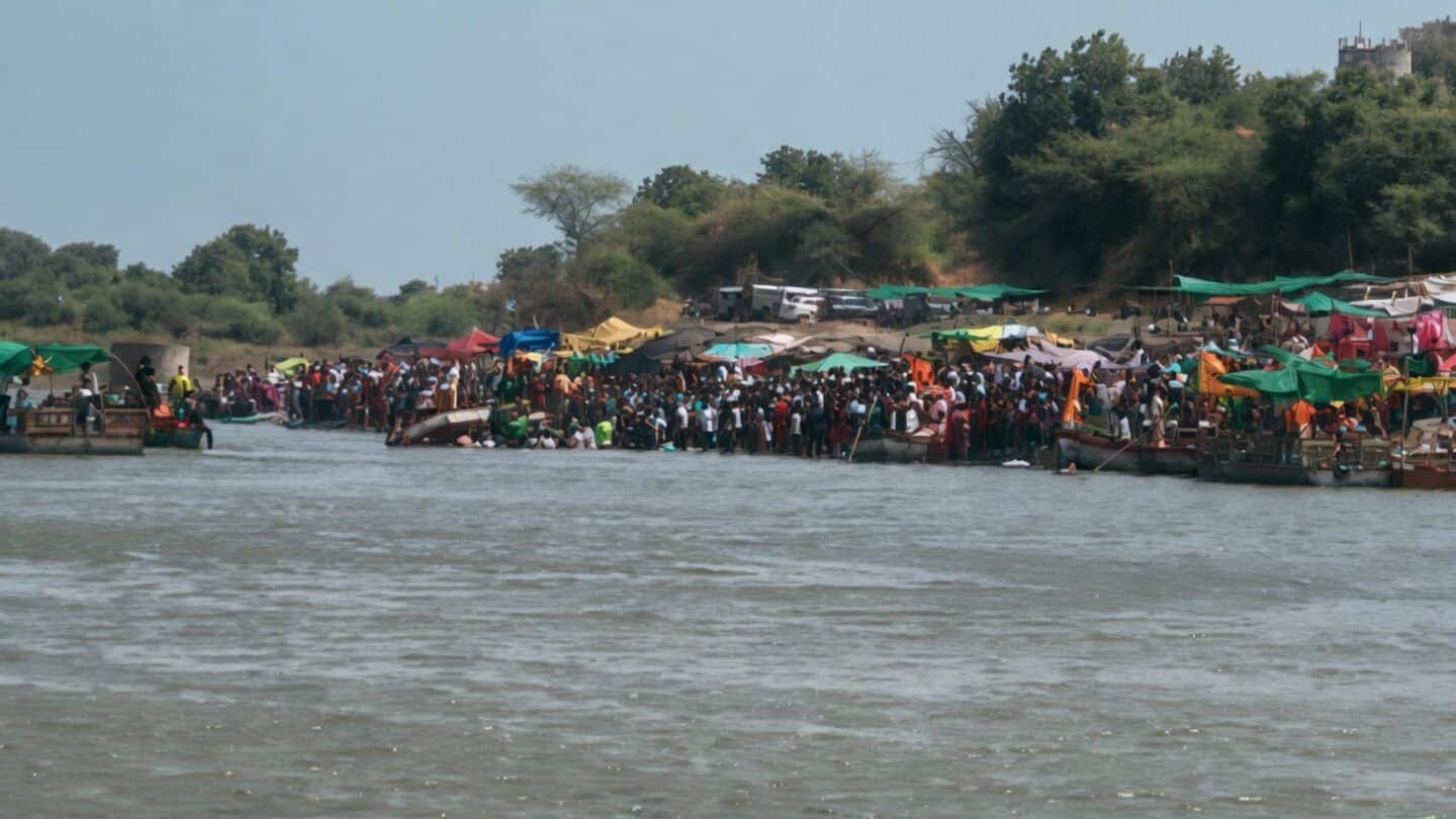 Boat carrying 35 pilgrims capsizes in Beed, Pramila Rathod dies