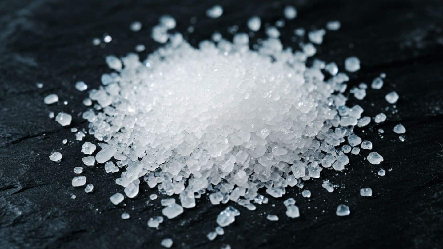Government to import 1 million tons sugar to cool prices