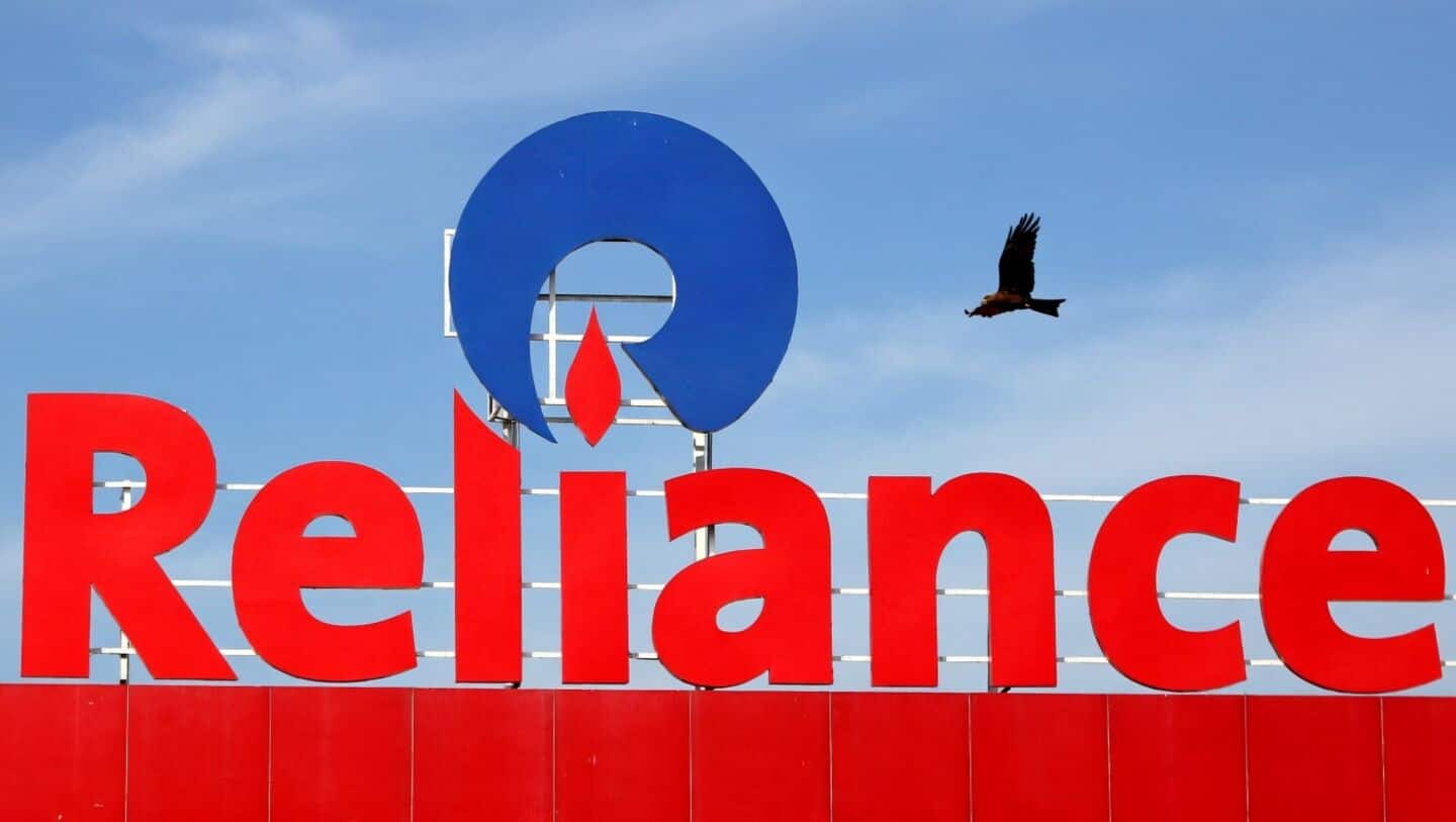 Reliance shares drop over 4% to ₹1,295, now under 18L/cr