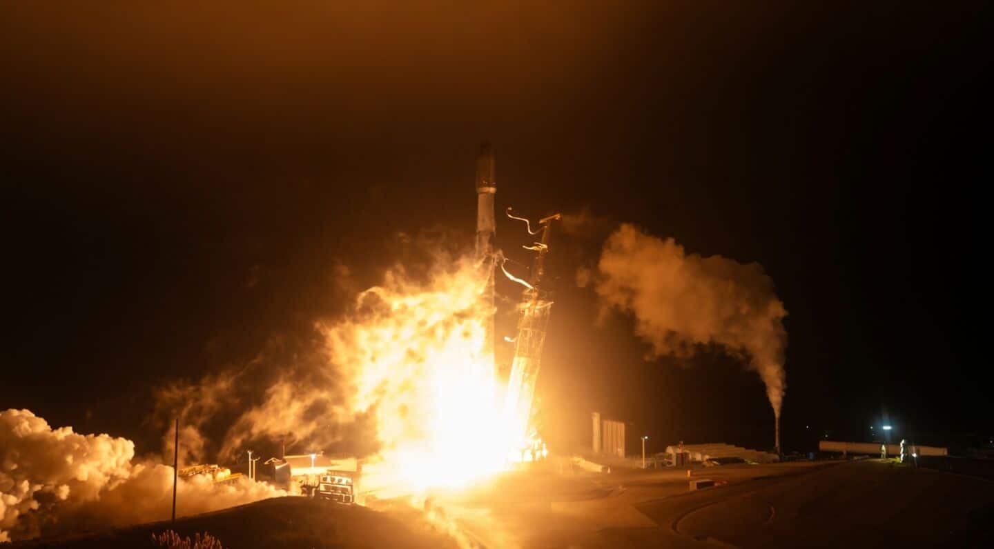 SpaceX launches 2 Starlink batches, network tops more than 10,900