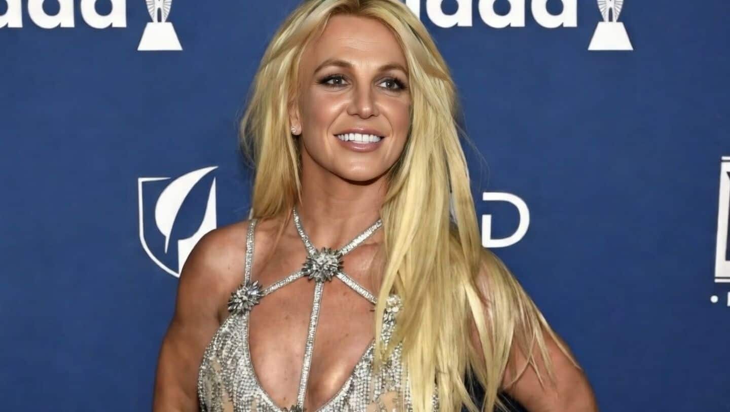 Spears enters rehab after Ventura police traffic stop March 4