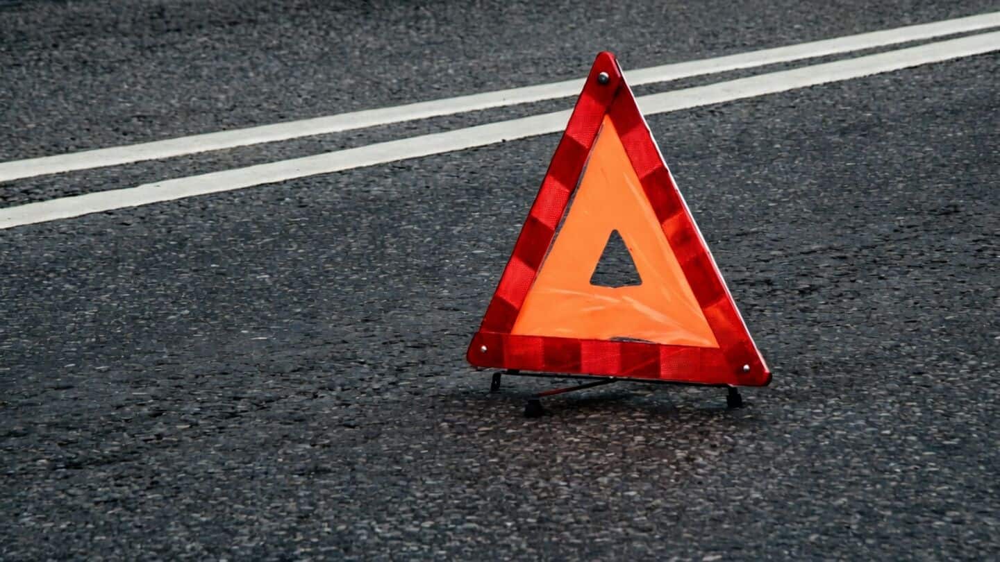 Seventeen Jharkhand workers injured after vehicle flipped near Nellore