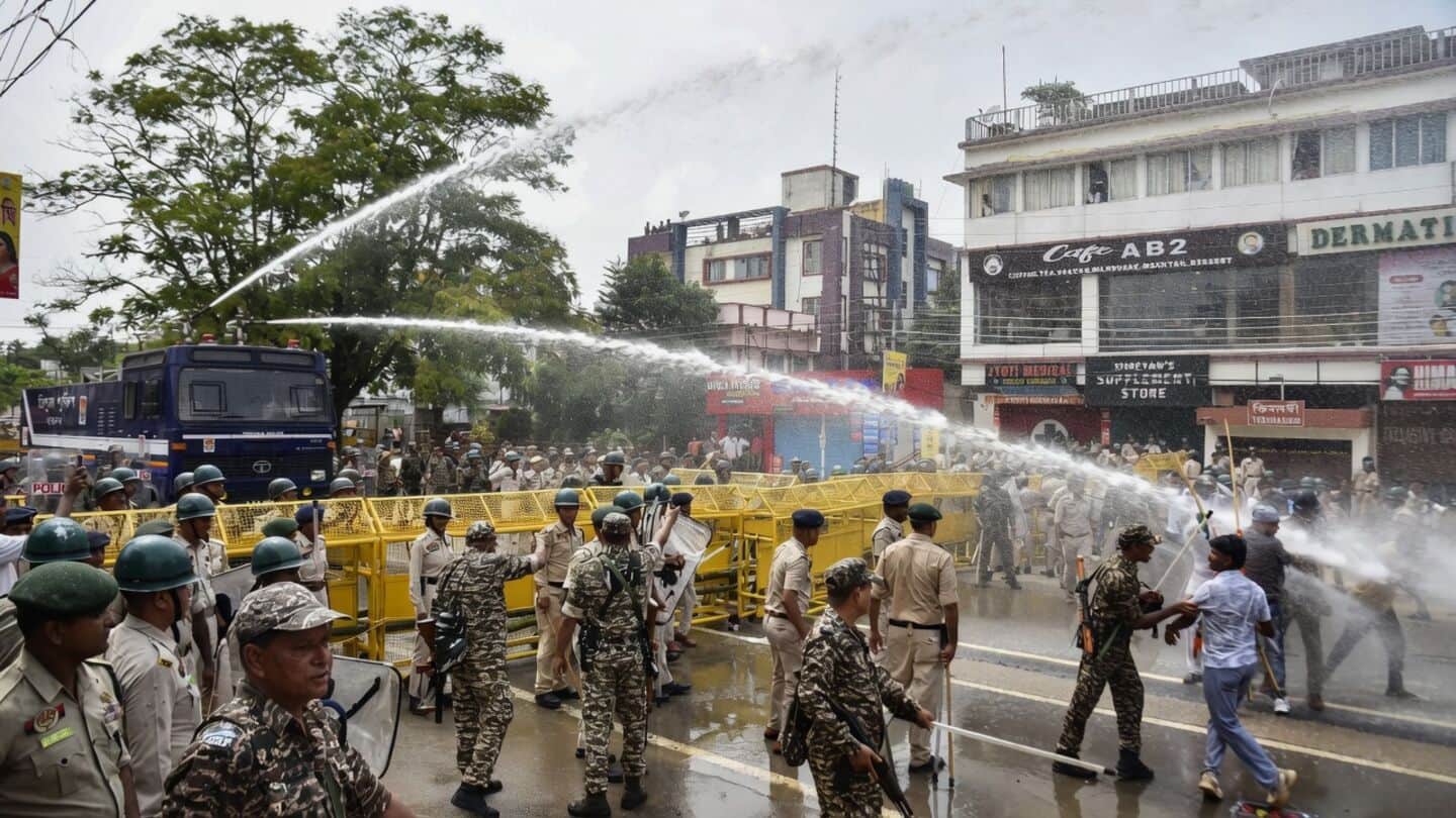 Water cannons used to disperse CPI protest outside Kerala Assembly