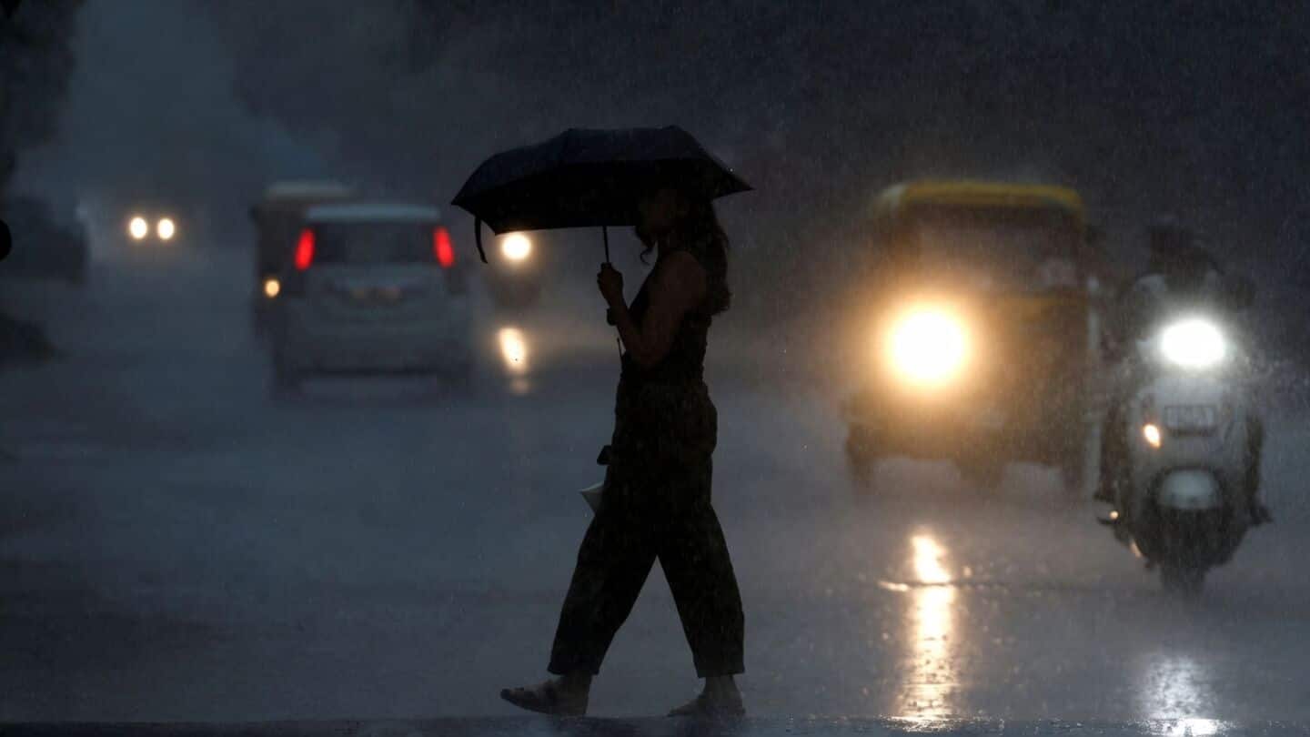 Heavy rain kills 5 in Uttar Pradesh, floods 4 states