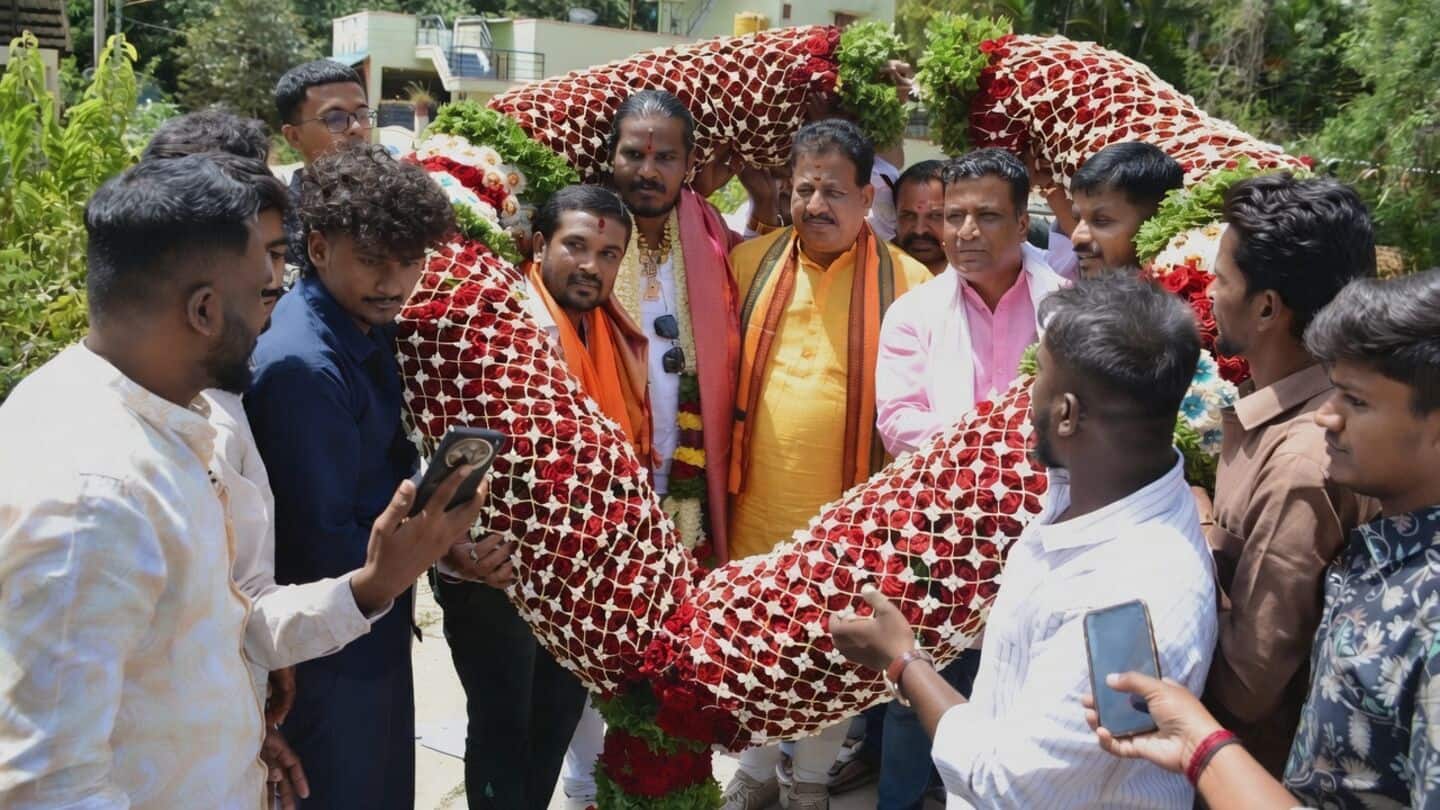 BJP MLA SR Vishwanath criticized for honoring rowdy-sheeter in Nelamangala