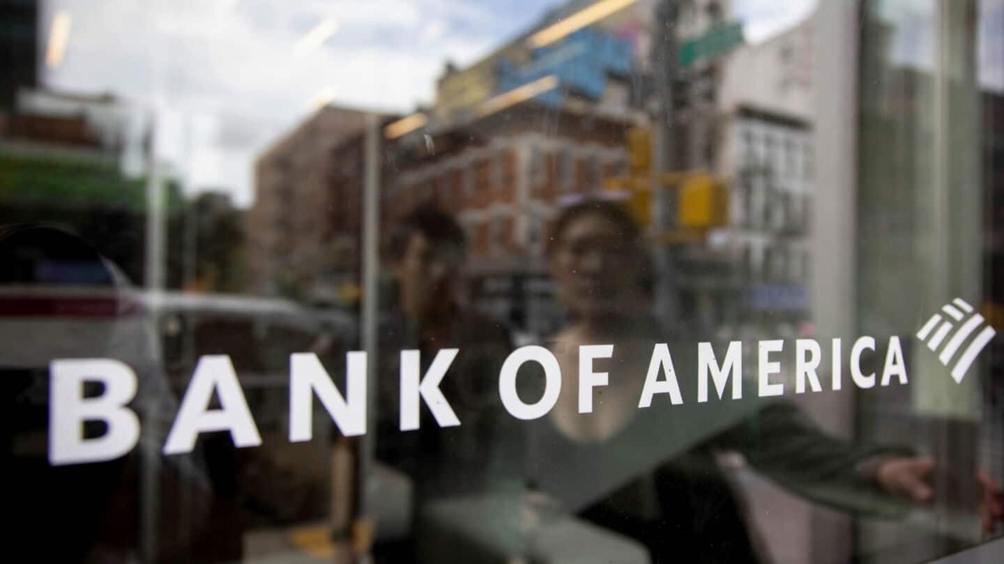 Bank of America to add 2,000 interns and 2,000 employees