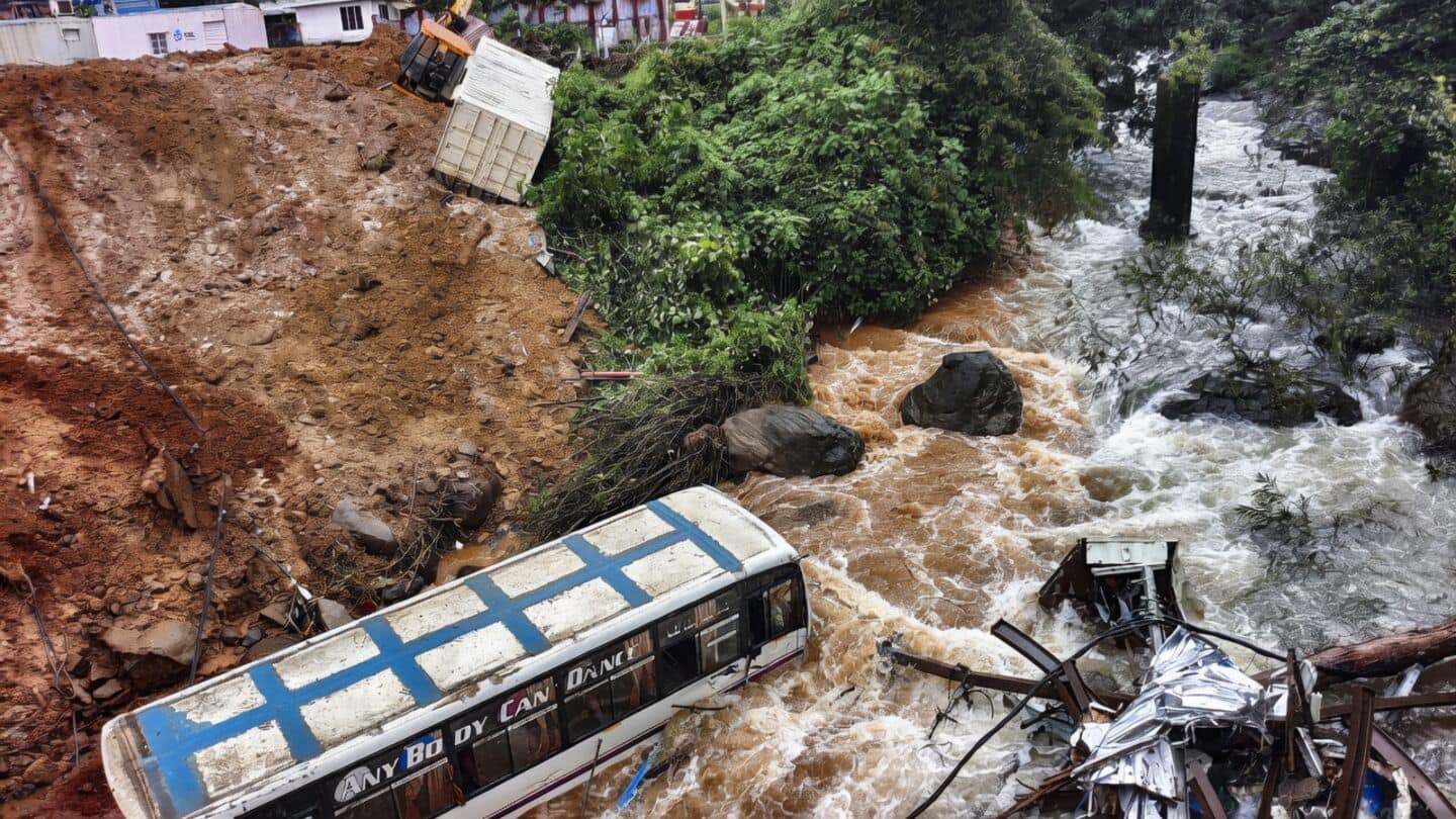 Mudslide at Kalladi tunnel site kills 8 migrant workers