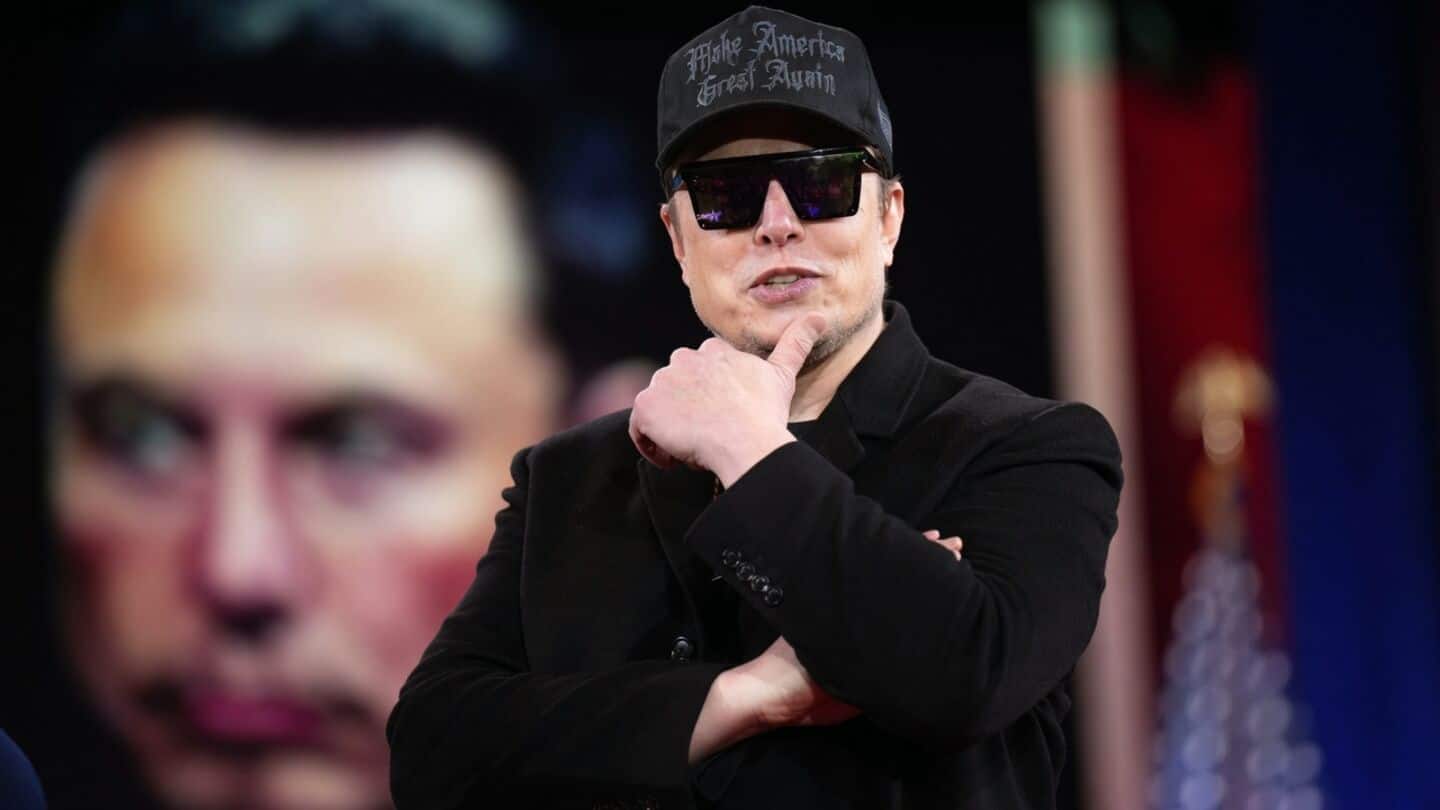 Elon Musk set to become 1st trillionaire, suggests moneyless future