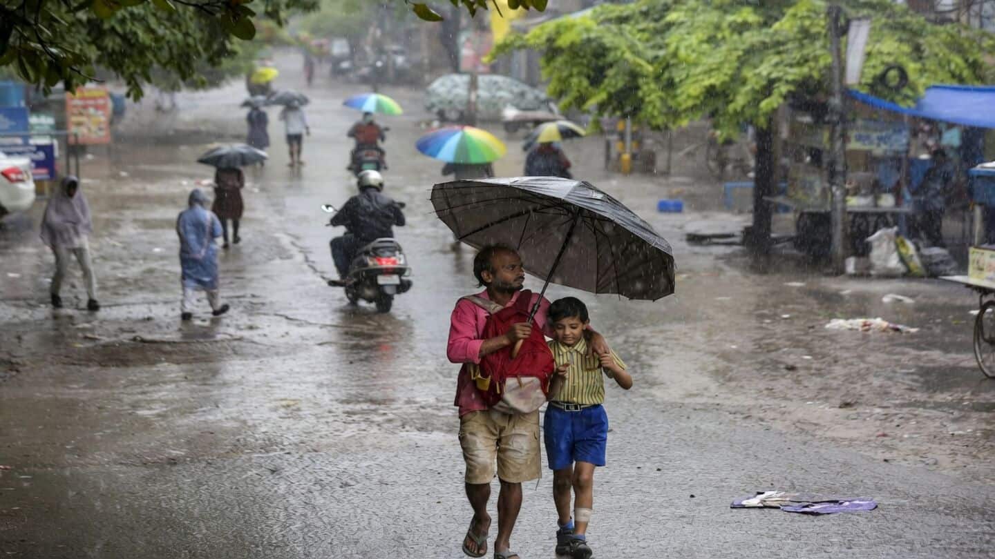 IMD warns heavy rain in Mumbai, Konkan-Goa and Gujarat Thursday