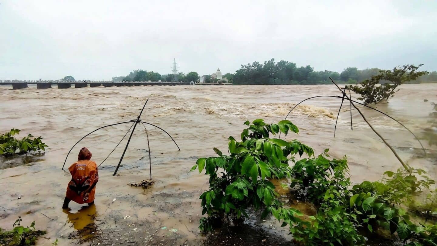 Odisha floods submerge northern districts, affecting over 6L people