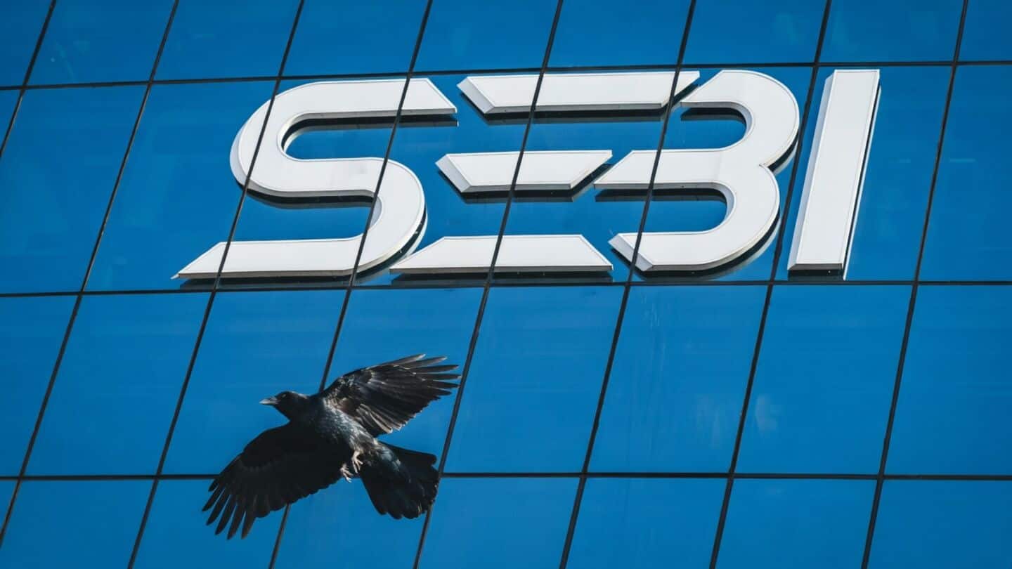 SEBI temporarily bans 2 brokers for Sensex closing auction manipulation