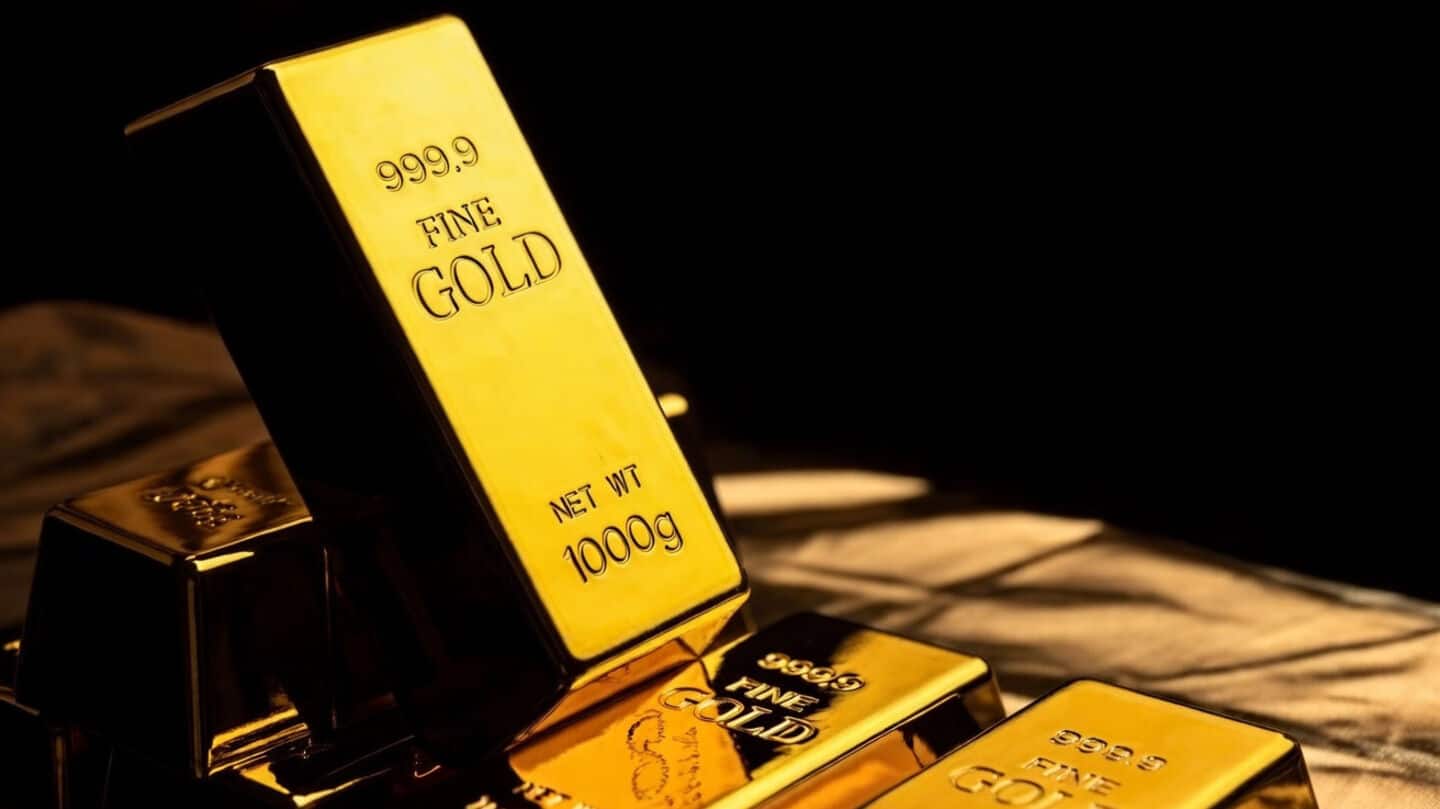 Gold at $4,688 as Iran considers US peace deal