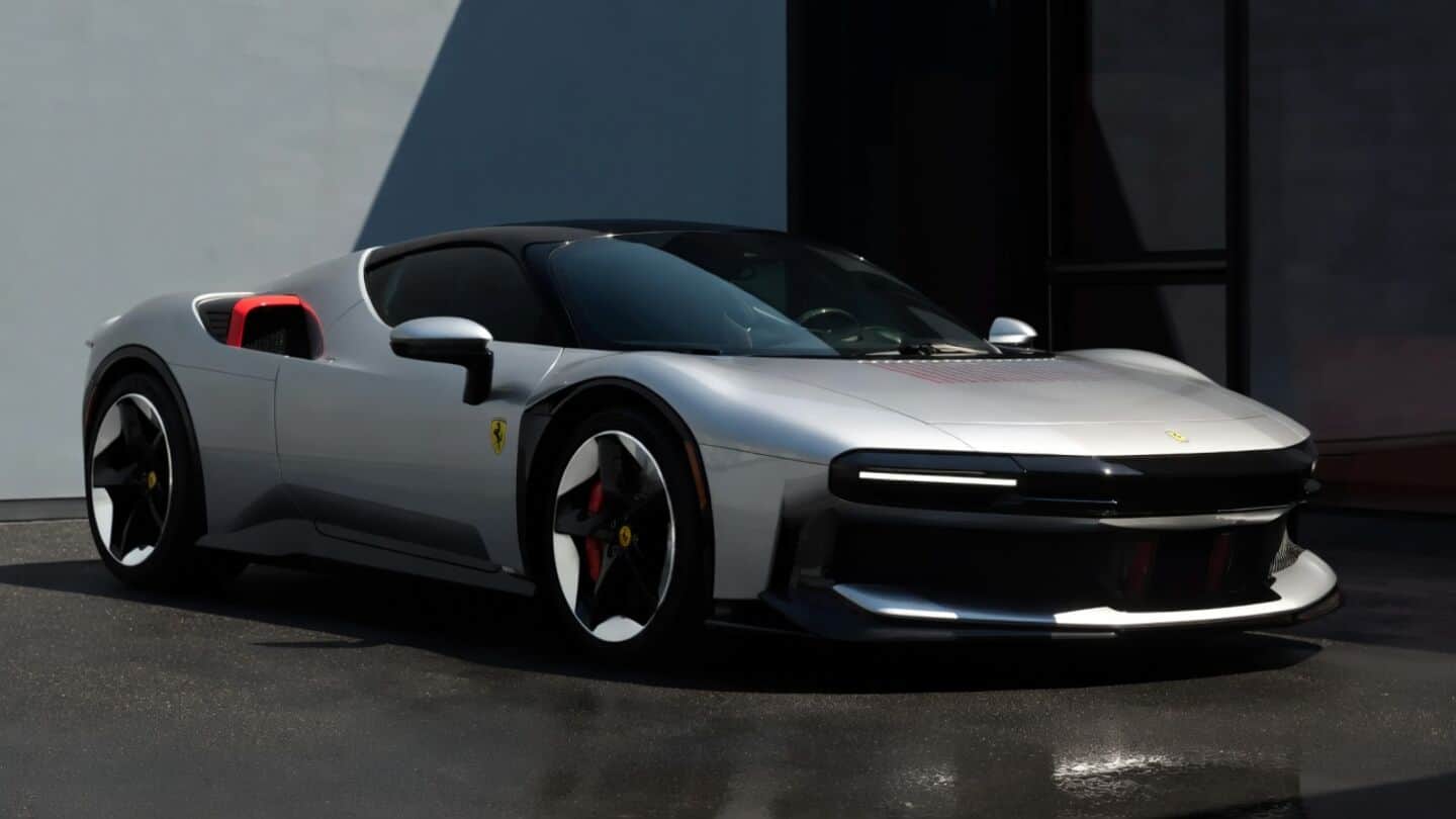 Ferrari unveils CZ26 1 off built on SF90 Stradale platform