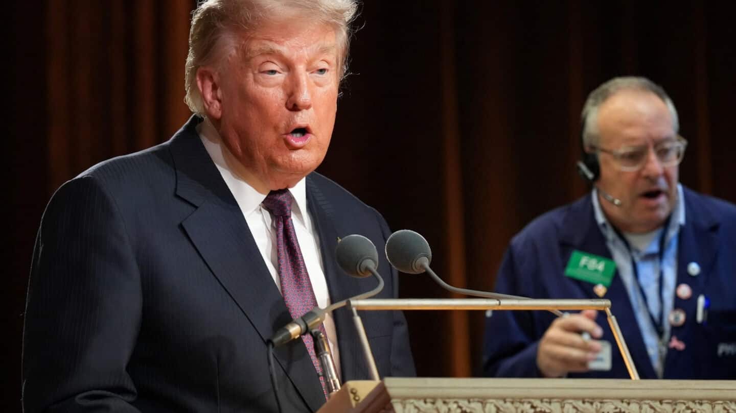 US stocks fall as Trump vows Iran strike, oil surges