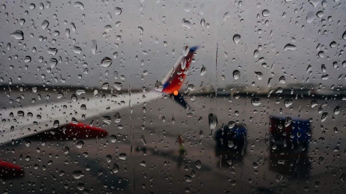Heavy rain causes waterlogging, delays at Delhi airport, IndiGo advises