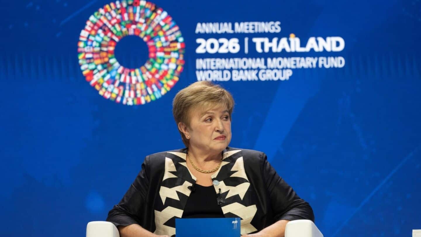 IMF warns US and France over short term debt risks