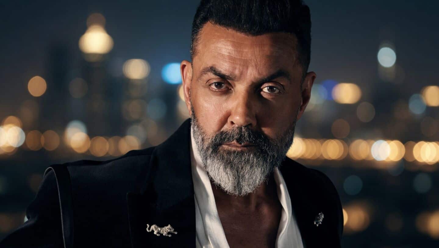 Deol returns from London to promote 'Bandar' in India