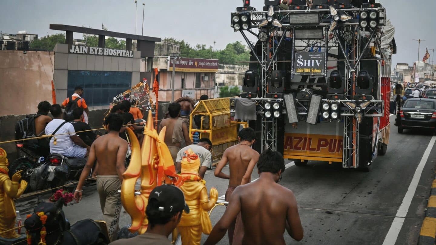Kanwar Yatra peak causes traffic and noise chaos in Delhi