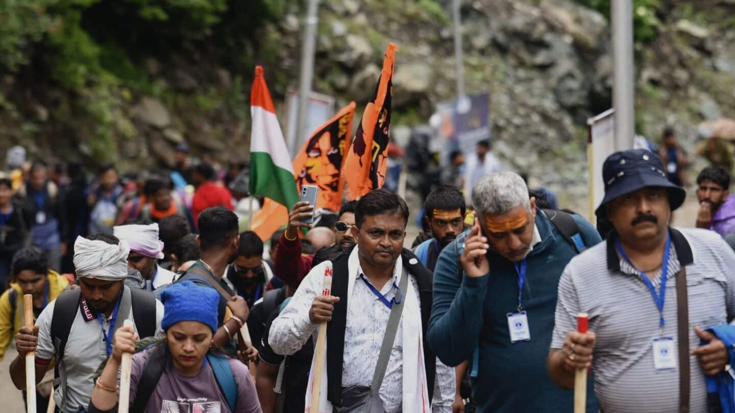 Rain suspends Amarnath Yatra Pahalgam route pilgrims redirected to Baltal