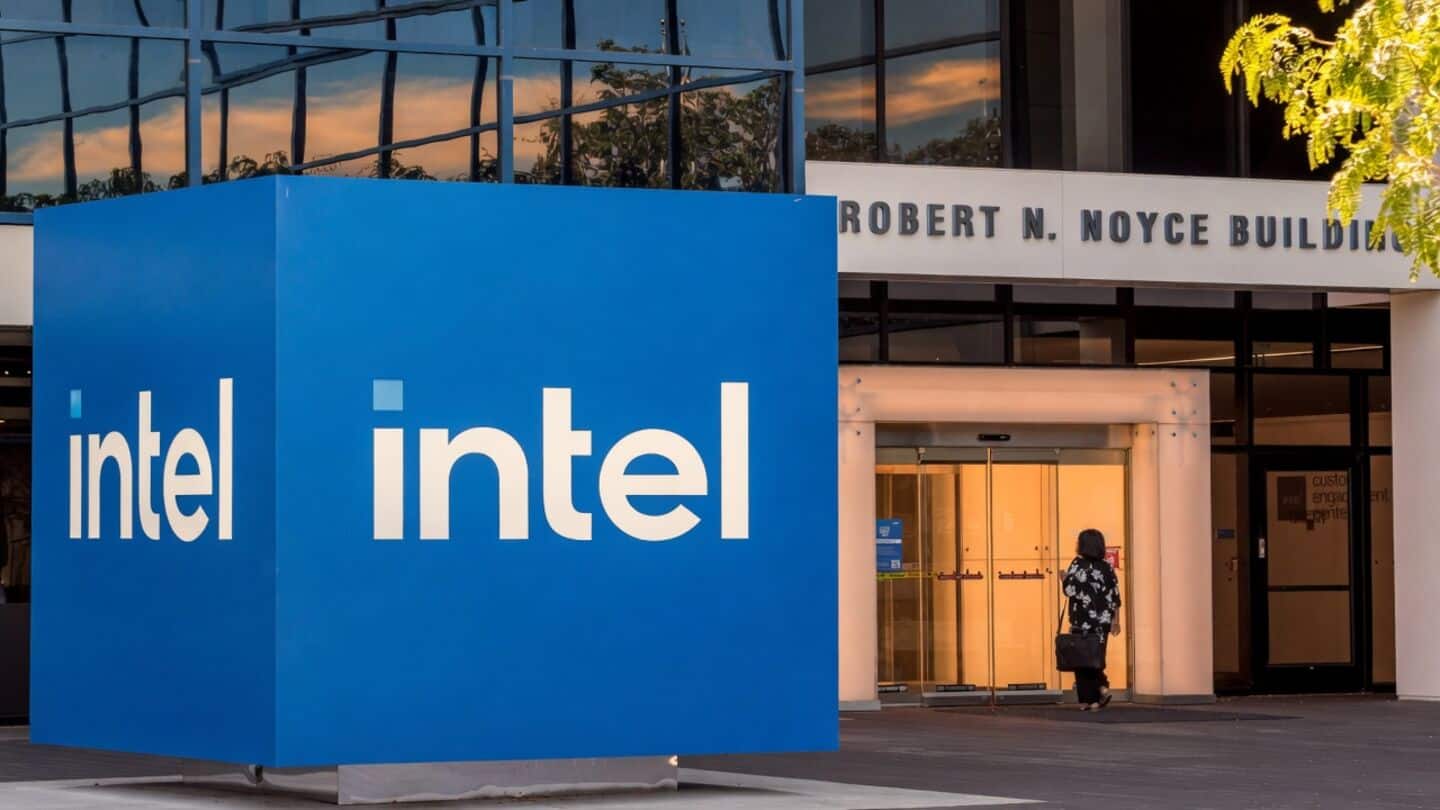 Intel to sell $15 billion stock to meet AI demand