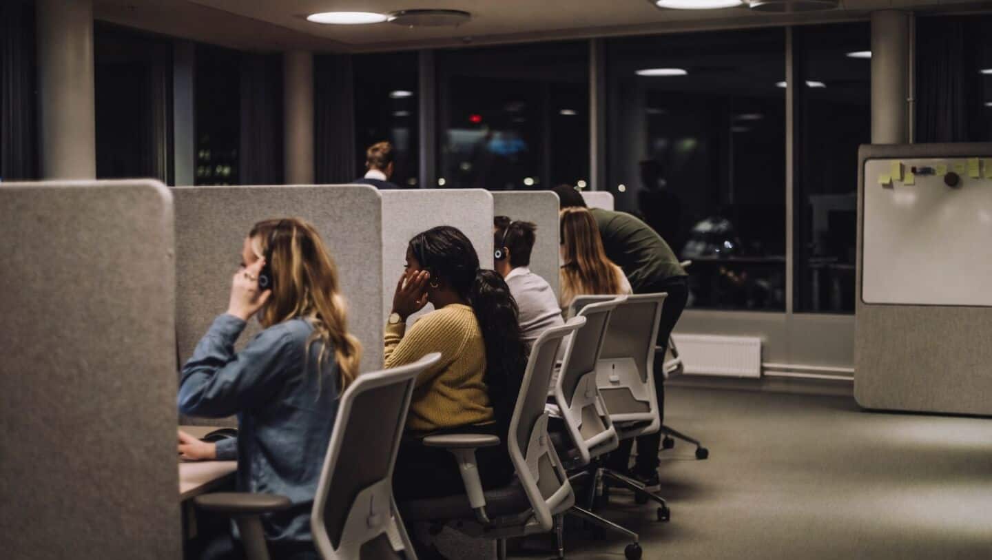 BLS finds AI reshaping US job market, customer service hit