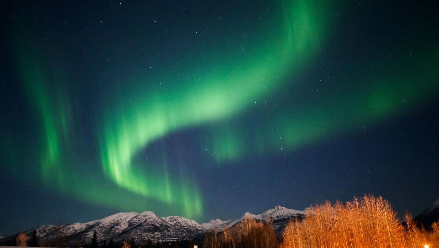 Minor geomagnetic storm could spark aurora across US April 10-11