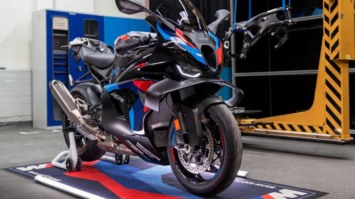 BMW Motorrad updates 12-bike 2027 lineup, showrooms August 2026