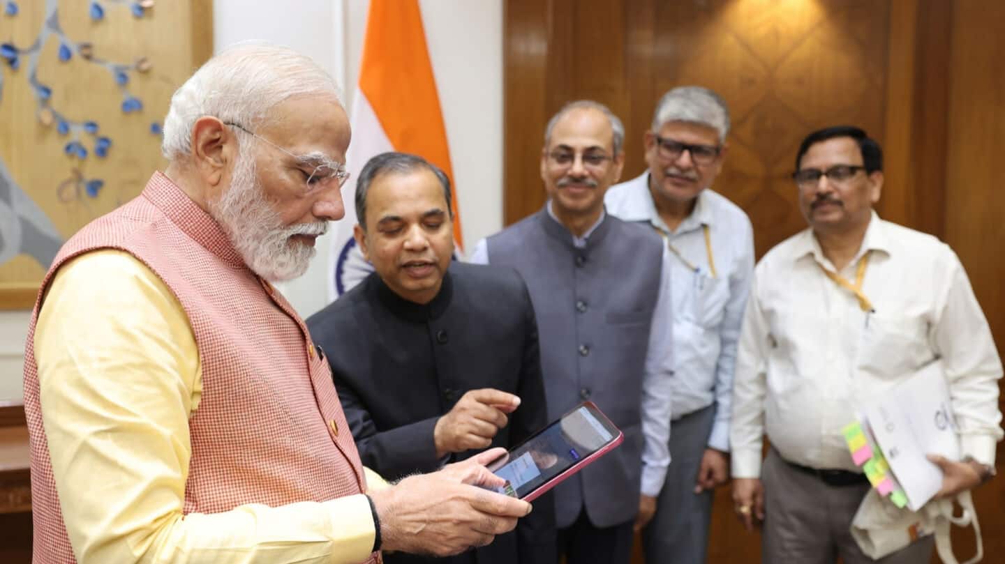 Modi and Murmu begin 16th India census with digital self-enumeration