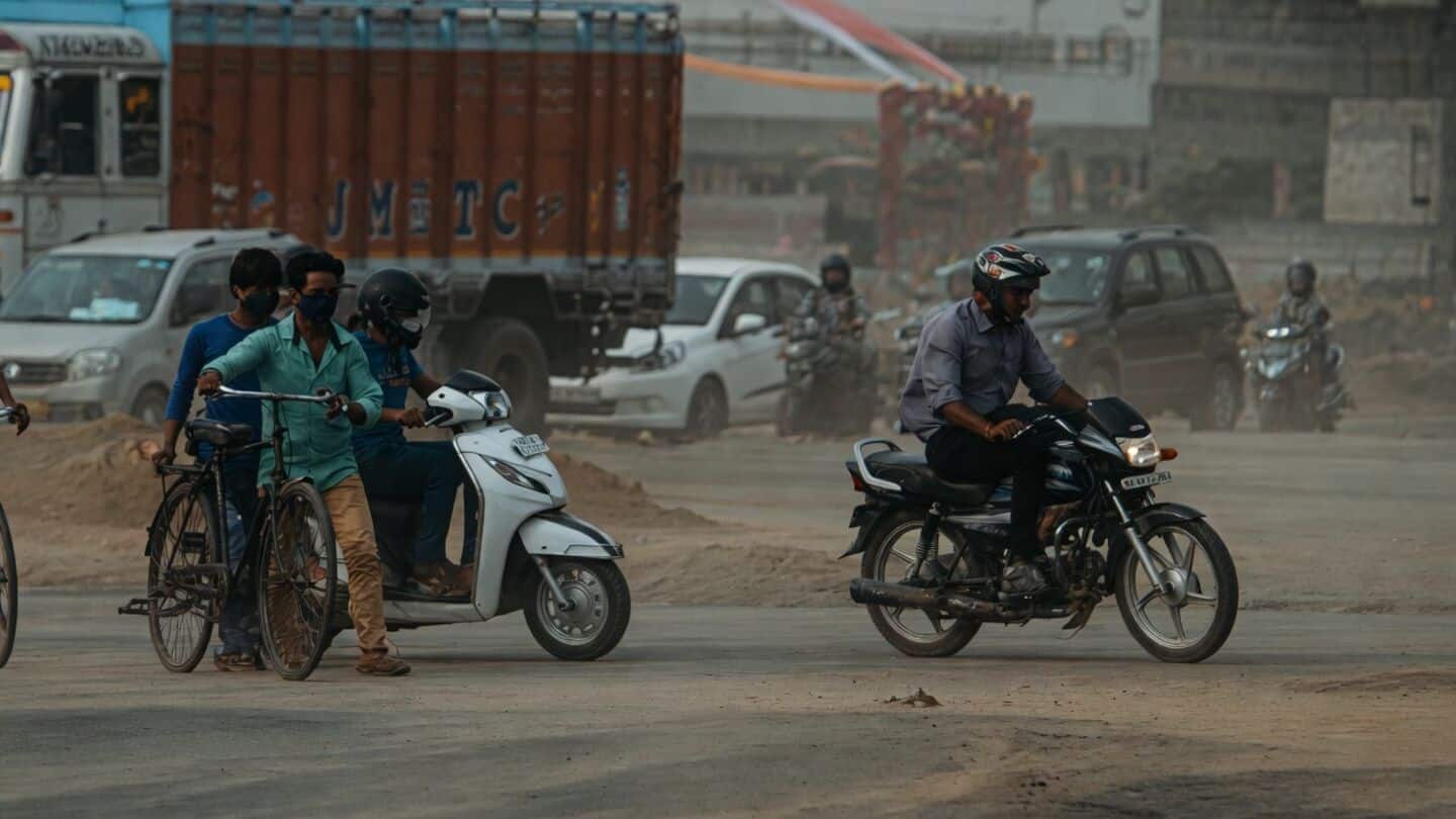 Dust storm batters Delhi, Palam records 120km/h gusts