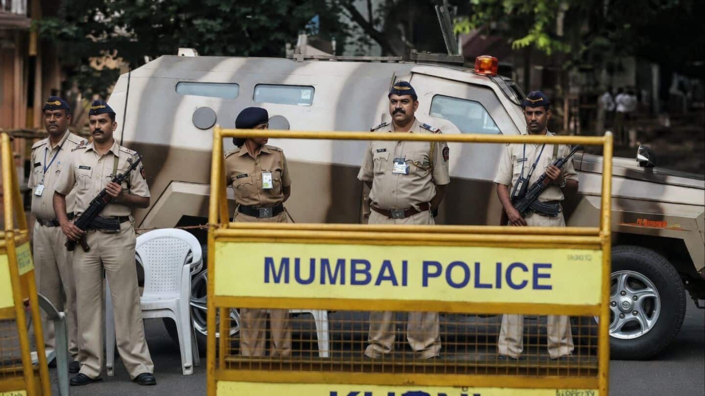 महाराष्ट्र पुलिस में 'महा-फेरबदल': 16 IPS अधिकारियों को मिली बड़ी जिम्मेदारियां!