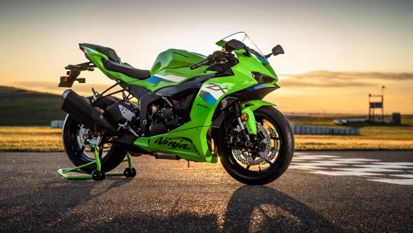 Kawasaki ZX-6R superbike available at ₹3 lakh discount