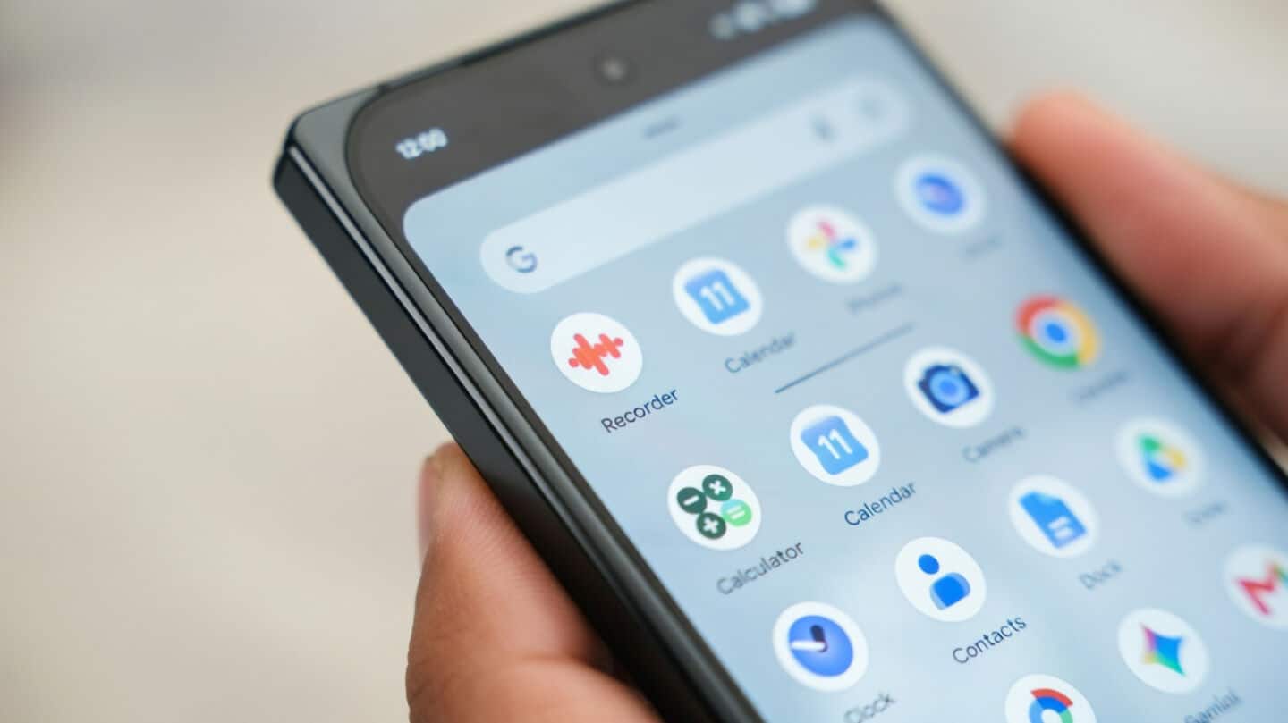 Google refreshes Clock and Pixel Magnifier icons in latest updates