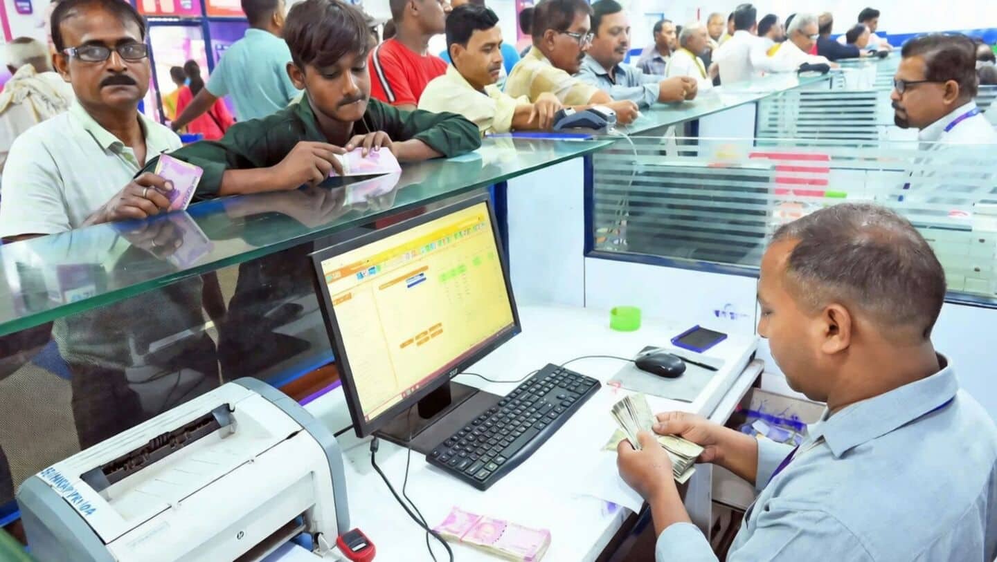 RBI: Banks' credit rose 16% to ₹219L/cr deposits ₹267.8L/cr