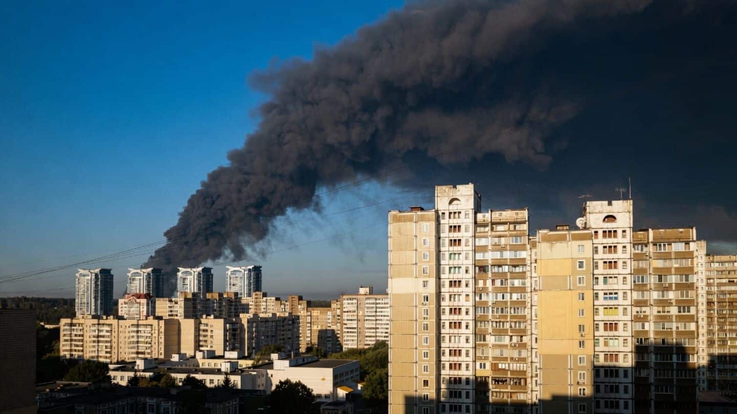 Russian missiles and drones hit Kyiv, 4 dead, grid damaged
